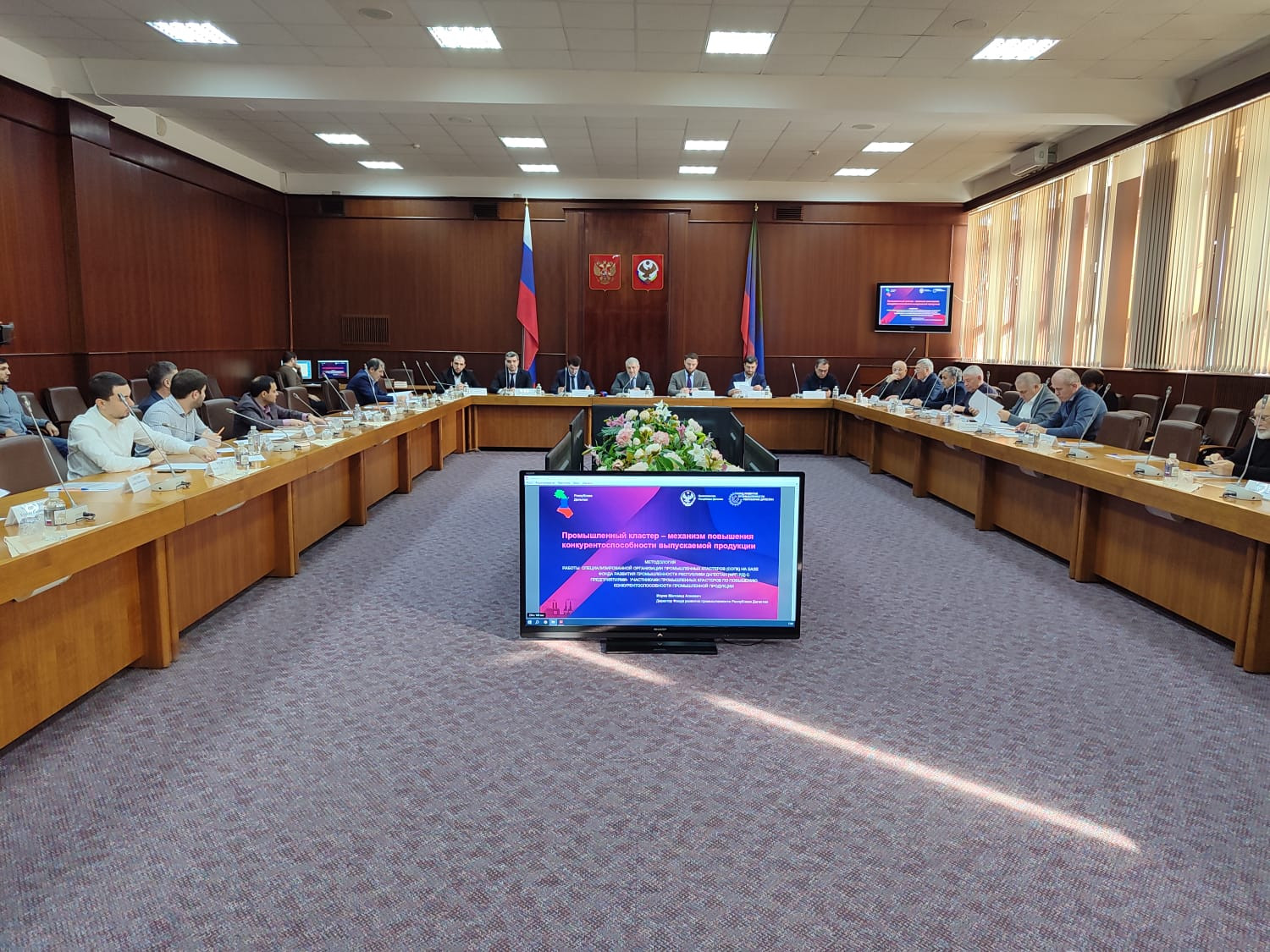 Кластерное развитие промышленности обсудили под председательством Ризвана Газимагомедова на семинар-совещании