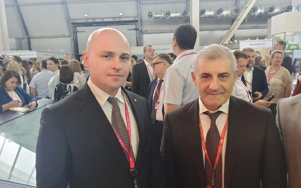 Ризван Газимагомедов встретился с Министром промышленности и науки  и Министром цифрового развития Свердловской области. ИННОПРОМ-2023