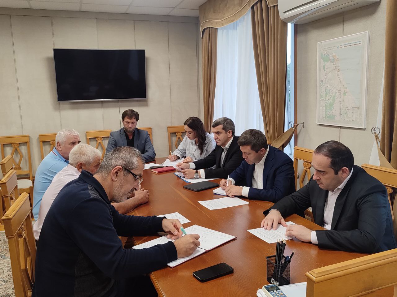 Низам Халилов провел выездной прием граждан в Каякентском районе