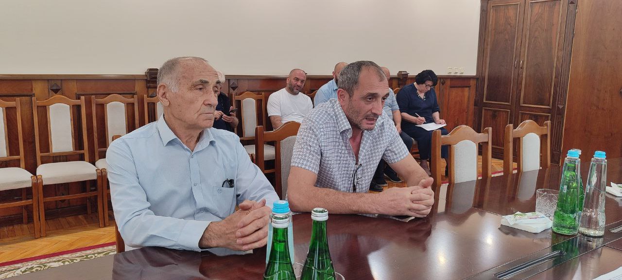 Выездной личный прием Н.Р. Халилова в городе Буйнакск