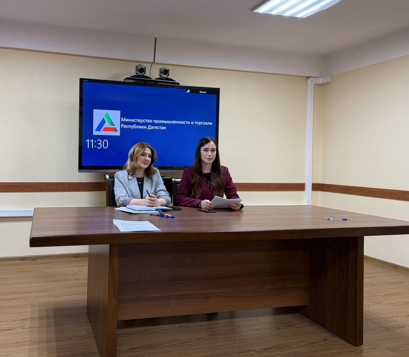 Актуальные вопросы противодействия коррупции обсудили в Минпромторге РД