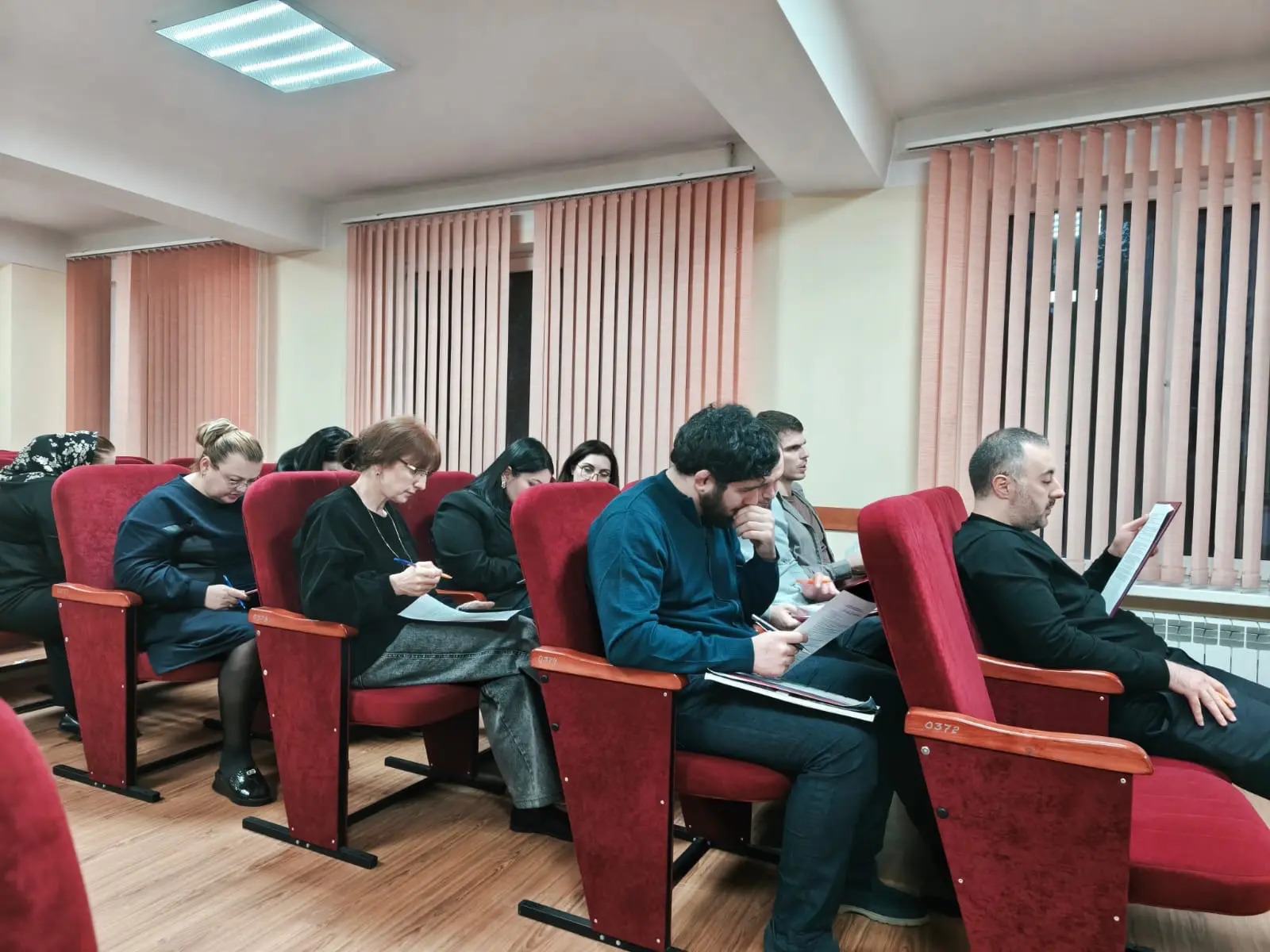 В Международный день борьбы с коррупцией в Минпромторге РД прошел семинар-совещание по противодействию коррупции.